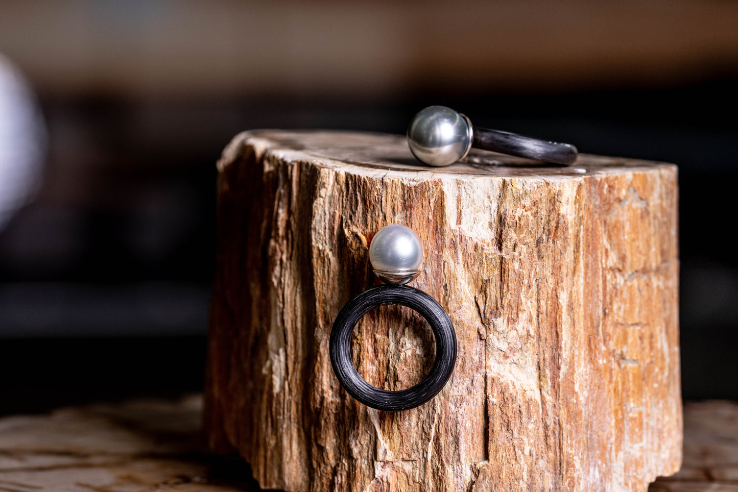Carbon Tahitian Pearl / Saltwater Pearl Silver Ring