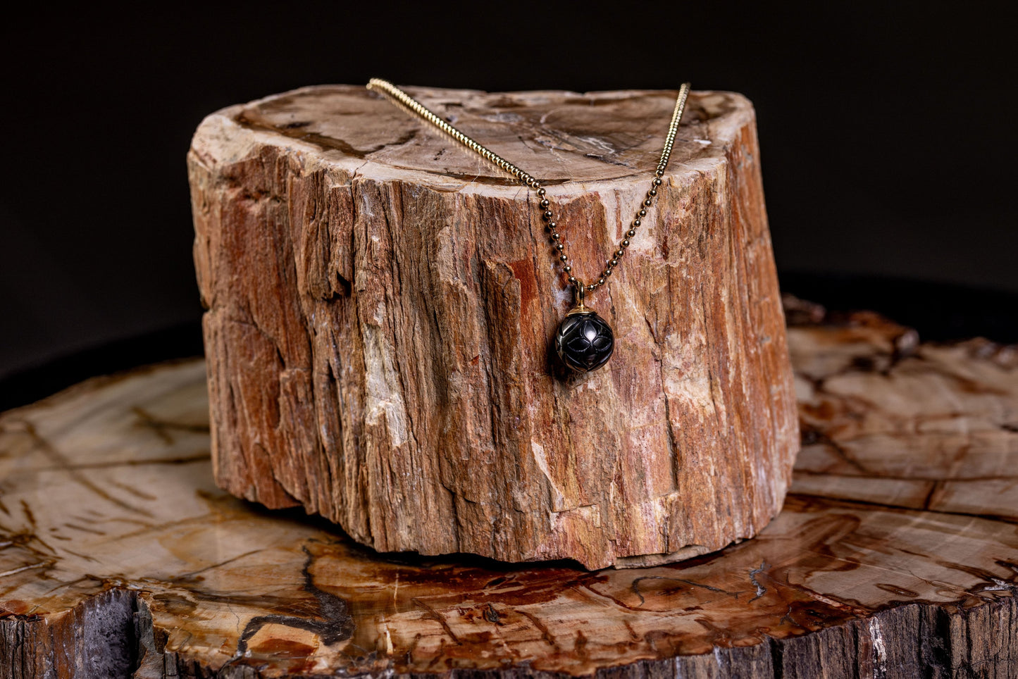Carved Tahitian Pearl Pendant Yellow Gold