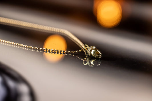 pendant, acorn, yellow gold