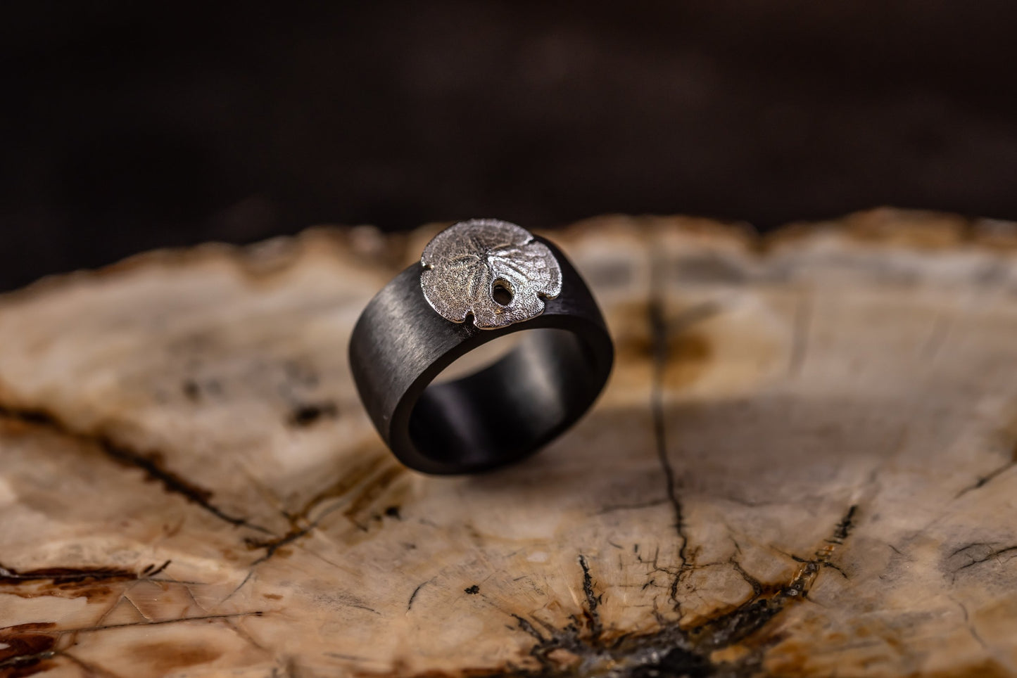 ring, carbon, silver
